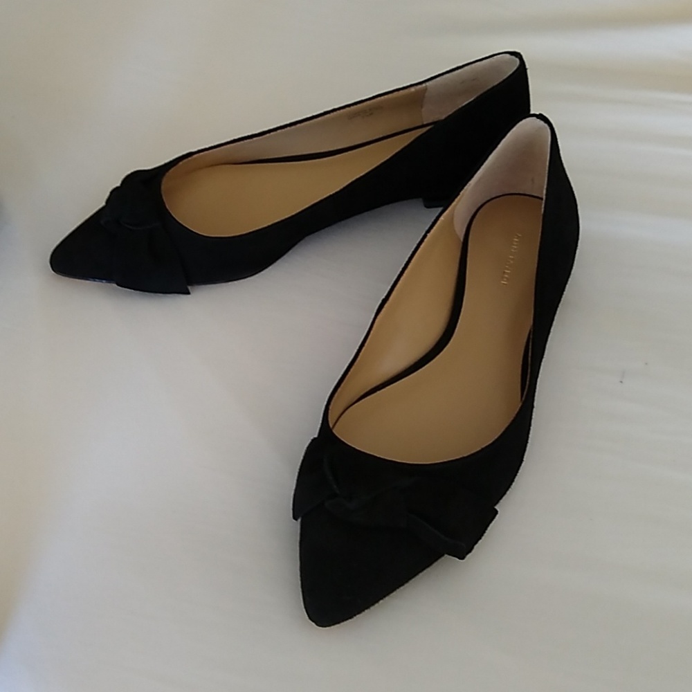 Ann Taylor Black Suede Pointy Toe Flats (Like New)